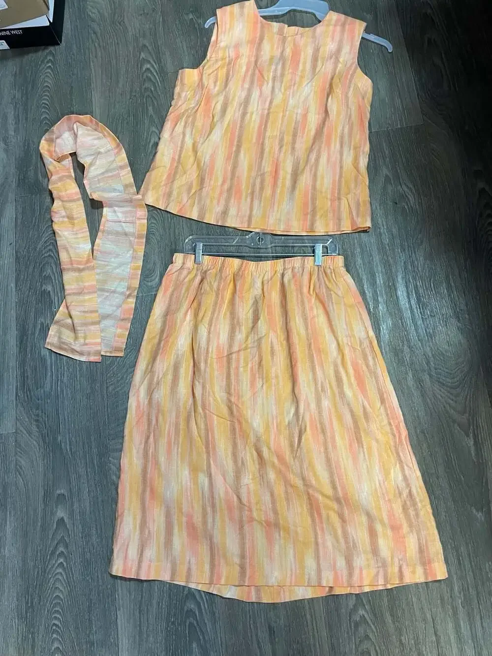 Vintage Sleeveless Top and Elastic Waist Skirt Matching Set with Matching Scarf